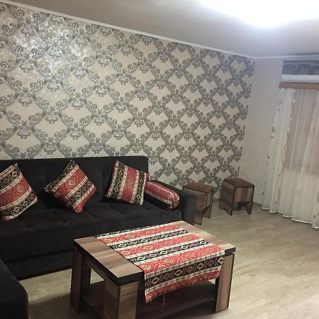 Old Yard Guest House Тбілісі Екстер'єр фото
