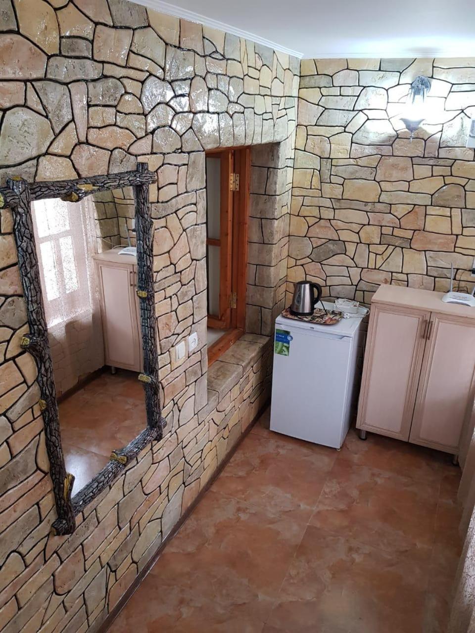 Old Yard Guest House Тбілісі Екстер'єр фото